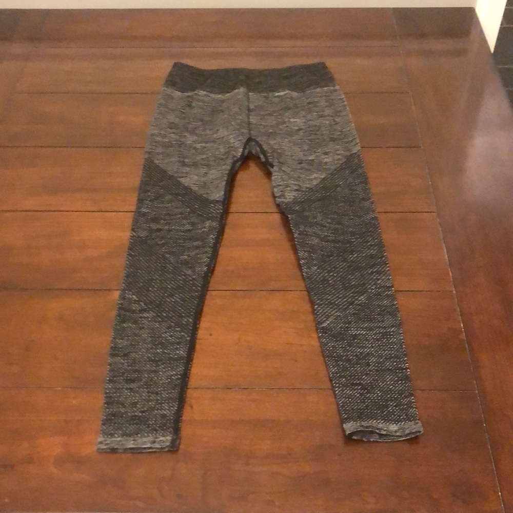 Black Fabletics leggings